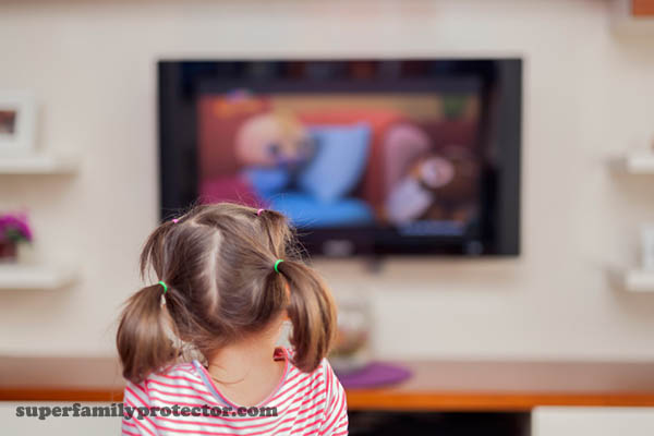 محدود سازی تماشای تلوزیون برای کودکان