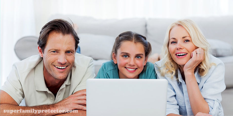 ۶ قانون ایمنی در اینترنت برای والدین نوجوانان و جوانان