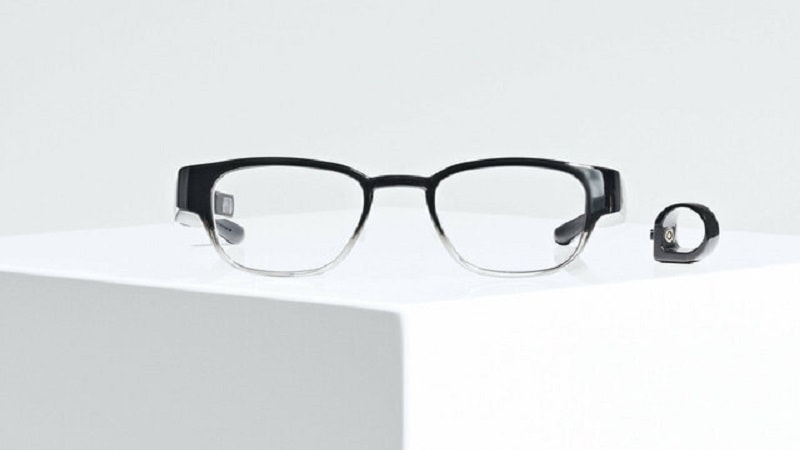 این عینک هوشمند با قابلیت پخش موسیقی ، صدای شما را به نوشتار تبدیل می کند